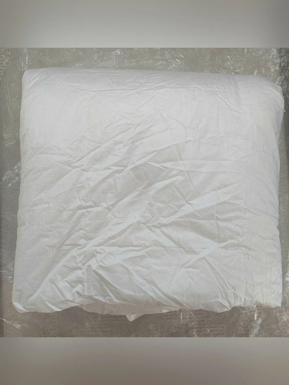 NWOT! Quince Premium White Duck Down Comforter! Sz. Full/ Queen (Z79)